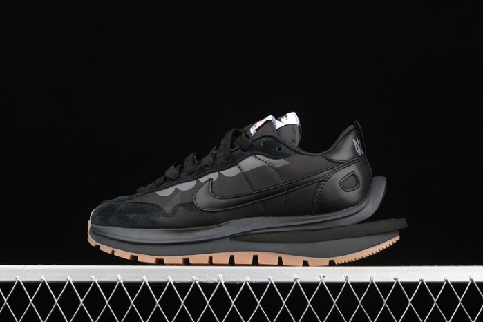 SACAI X VAPORWAFFLE ''BLACK GUM'' DD1875-001