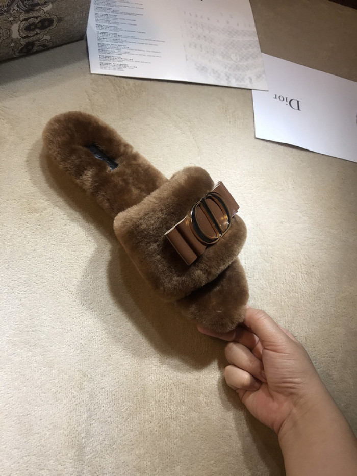 d10r sandal