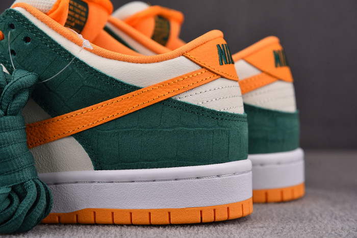 Nike Dunk SB Low Pro “Legion Pine” 304292-383