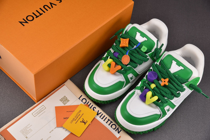 L0VT SNEAKER
