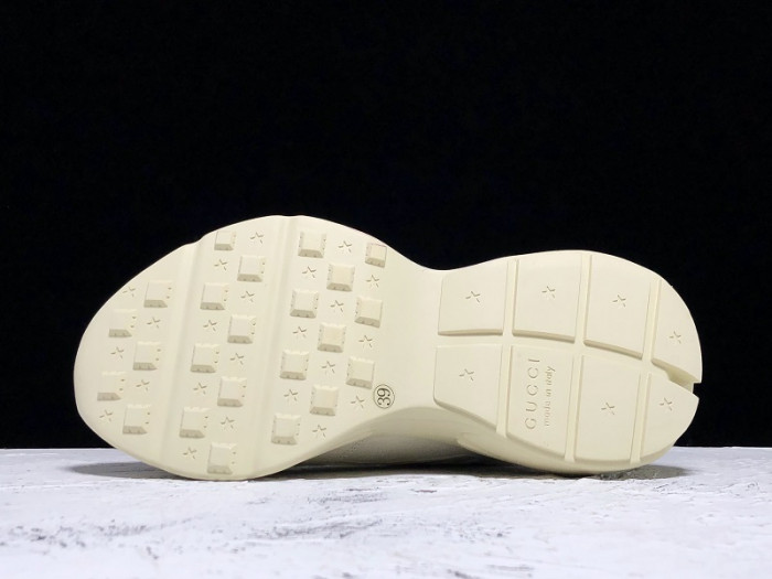 GUI SNEAKER