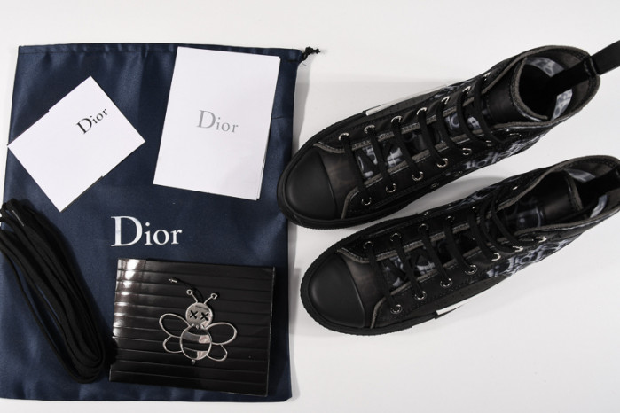 D10R SNEAKER