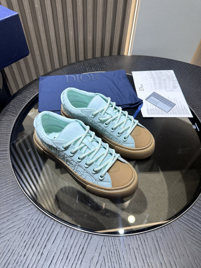 D10R SNEAKER
