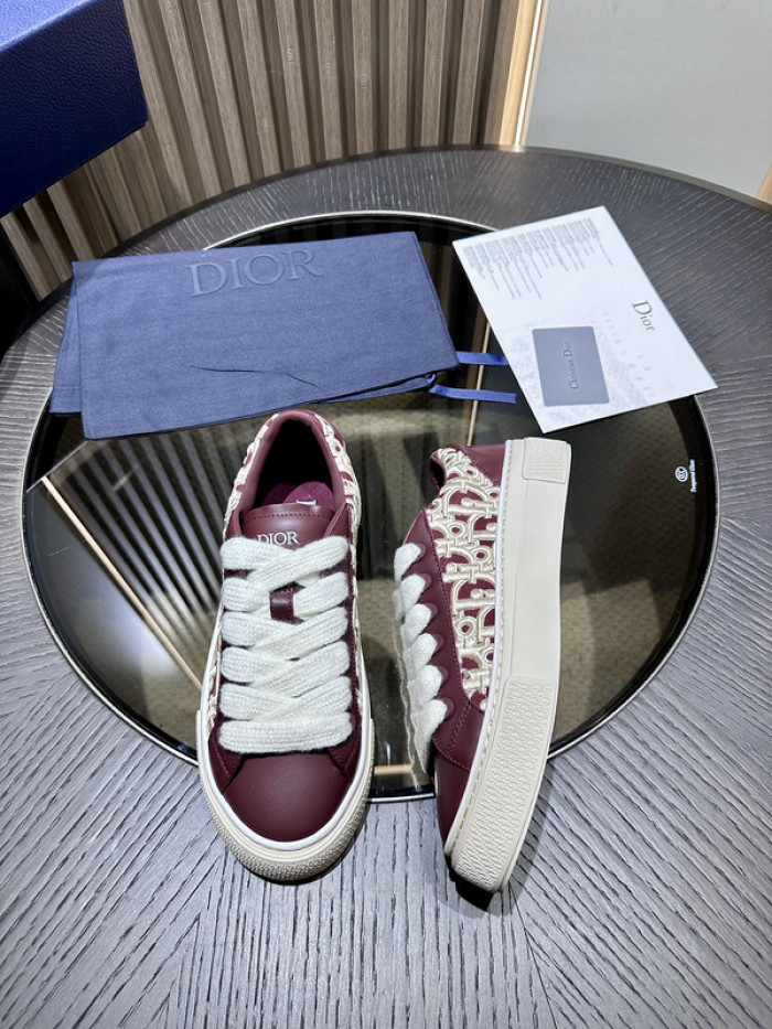D10R SNEAKER