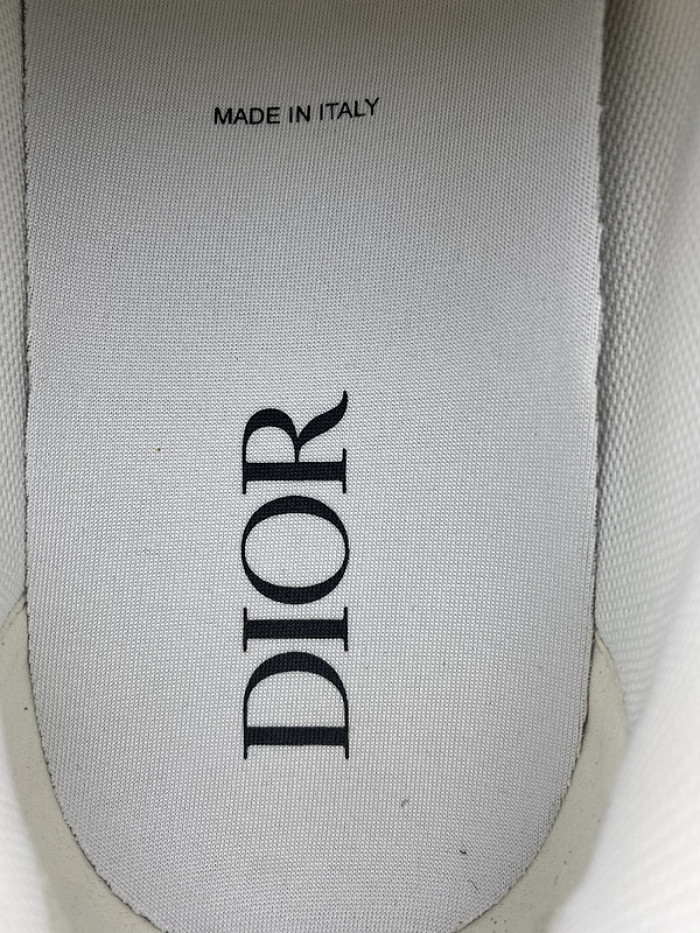 D10R SNEAKER