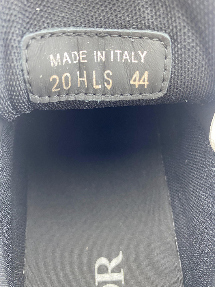 D10R SNEAKER