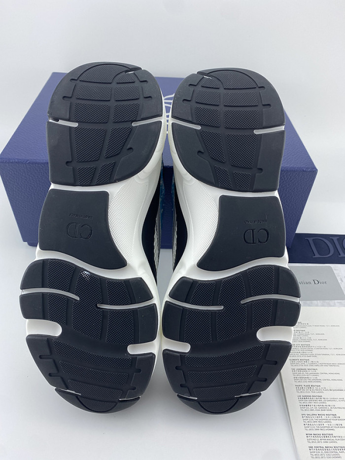 D10R SNEAKER