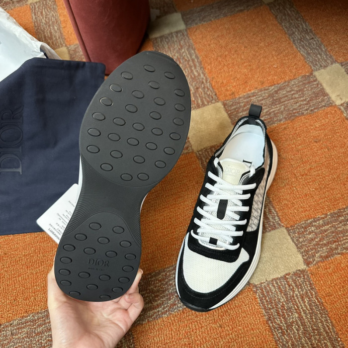 D10R B25 SNEAKER