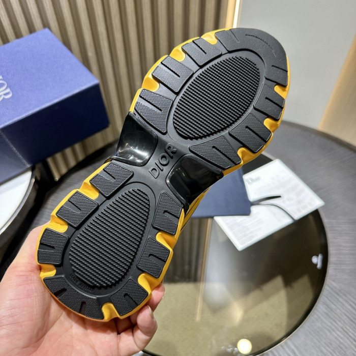 D10R B44 SNEAKER