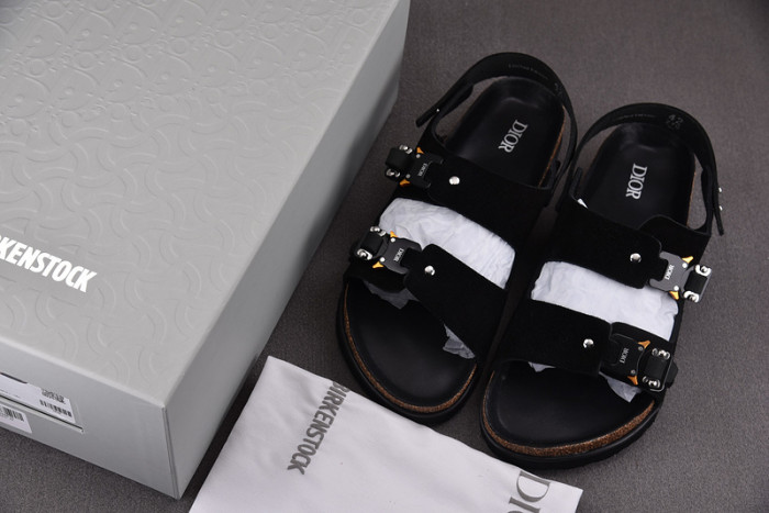 d10r sandal