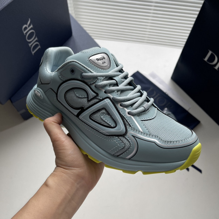 D10R SNEAKER