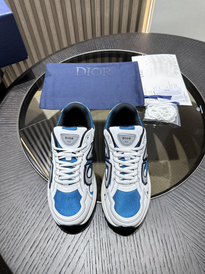 D10R SNEAKER