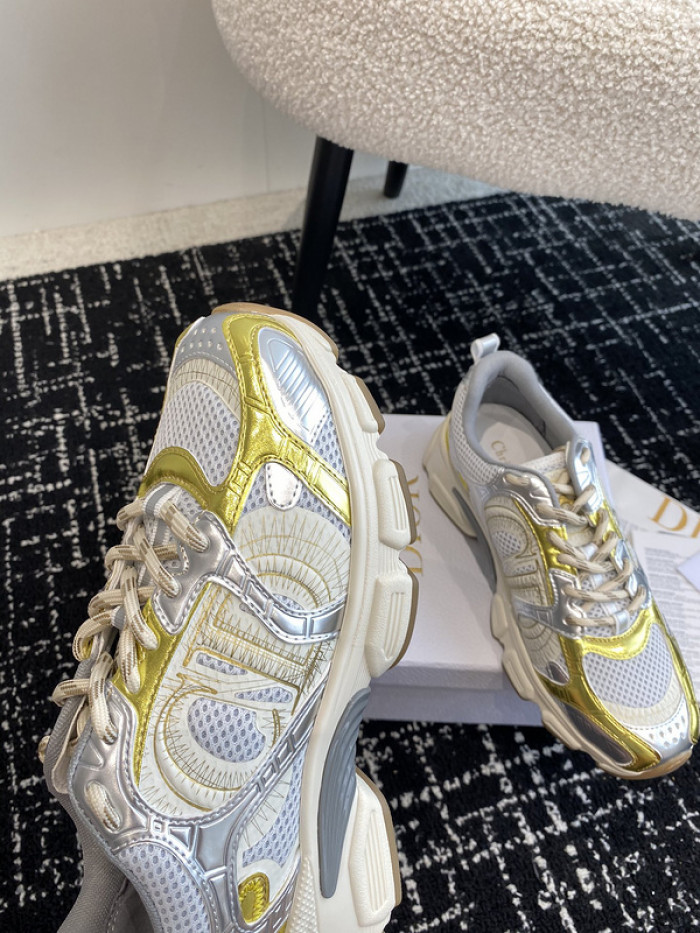 D10R SNEAKER
