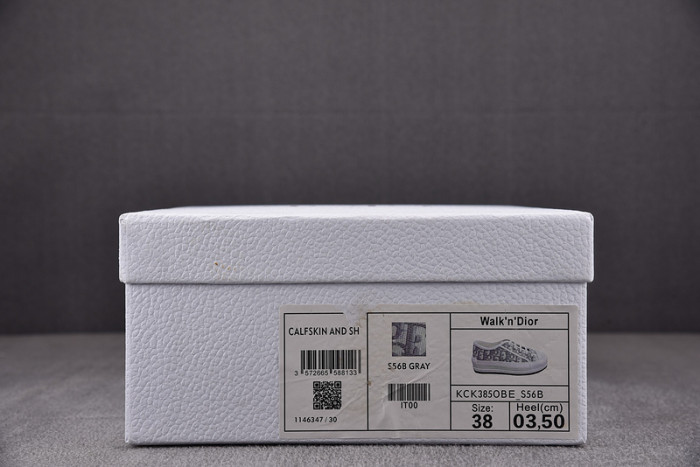 D10R SNEAKER