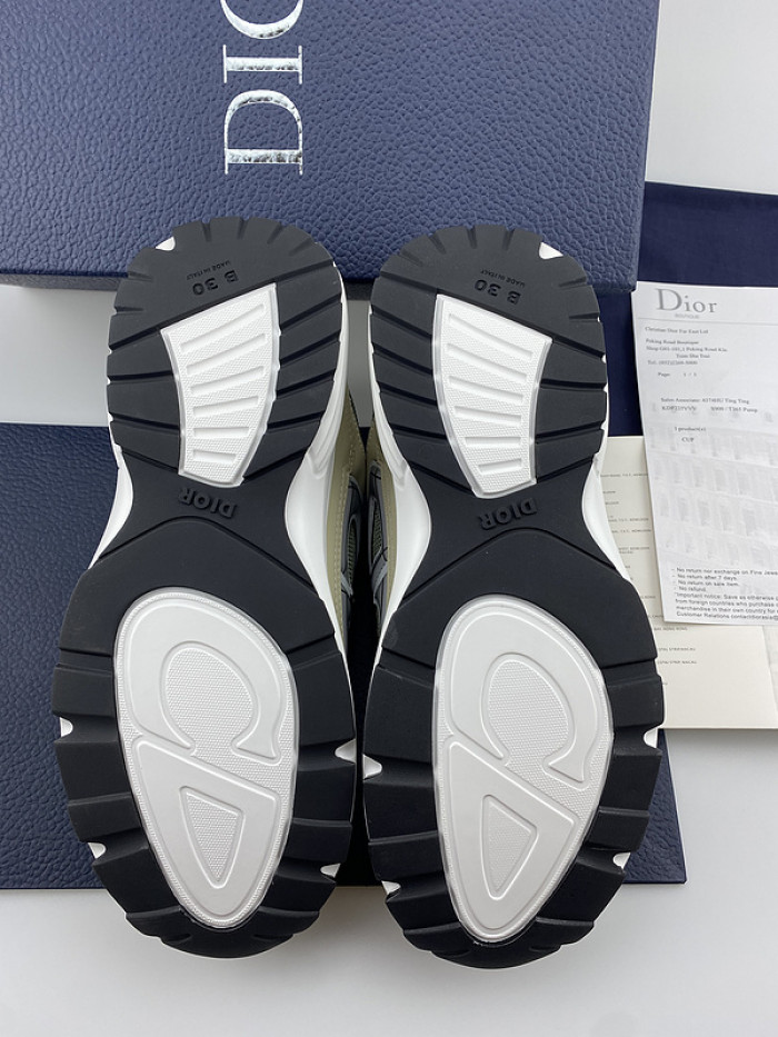 D10R SNEAKER