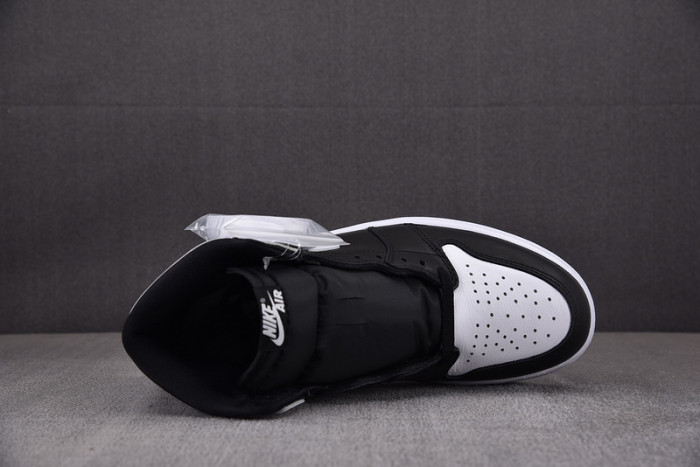 Air Jordan 1 High OG “Reverse Panda” DZ5485-010