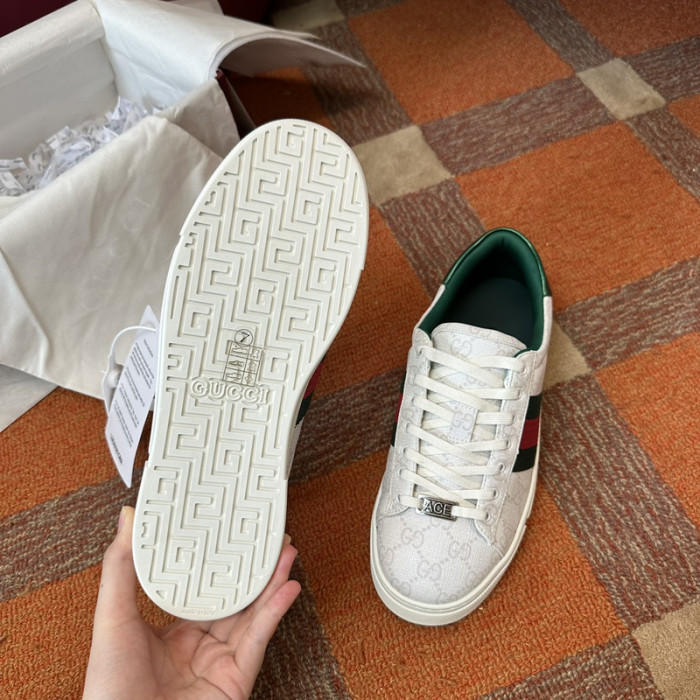 GUI SNEAKER