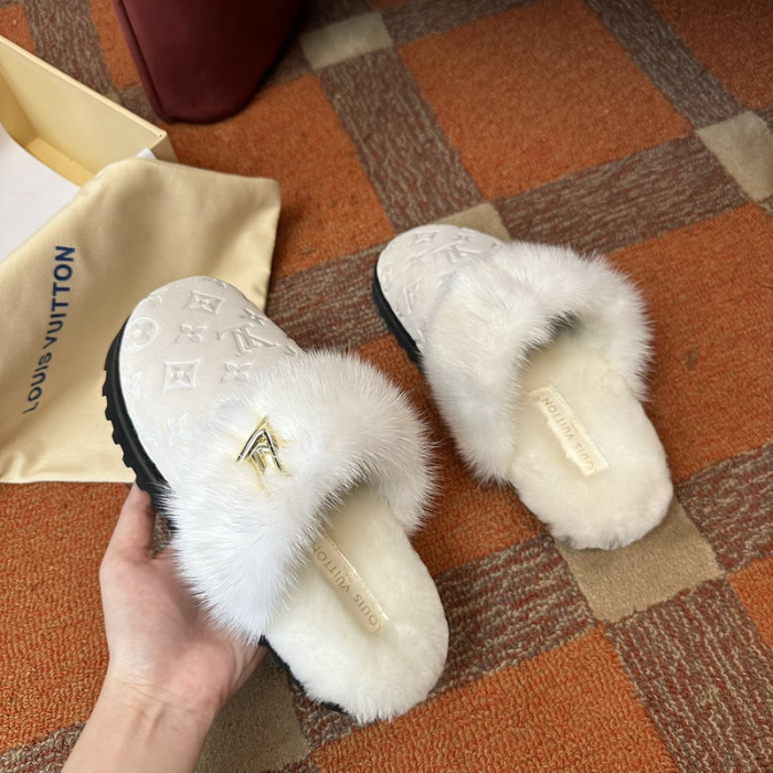 L0VT SANDAL