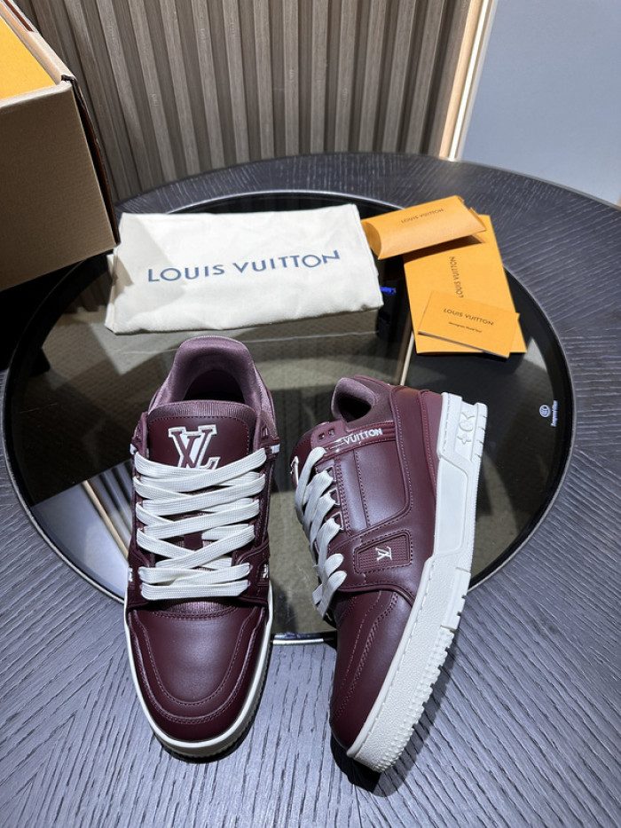 L0VT SNEAKER