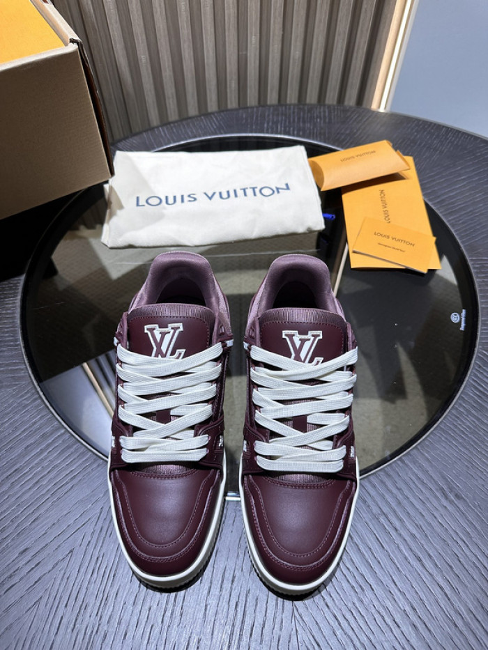 L0VT SNEAKER