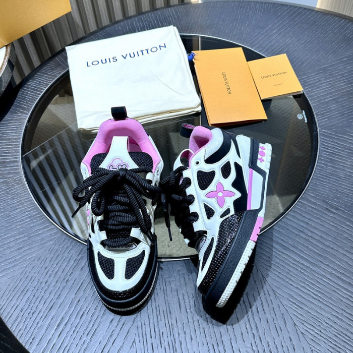 L0VT SNEAKER