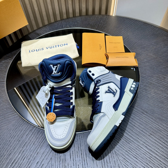 L0VT SNEAKER