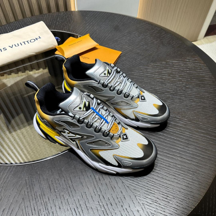 L0VT SNEAKER