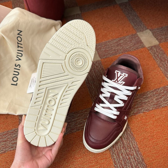 L0VT SNEAKER