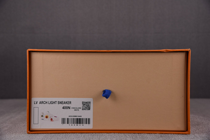 L0VT SNEAKER