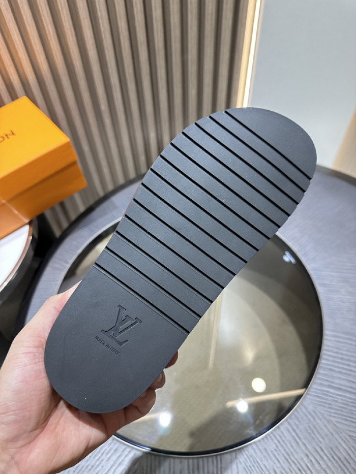 L0VT SANDAL