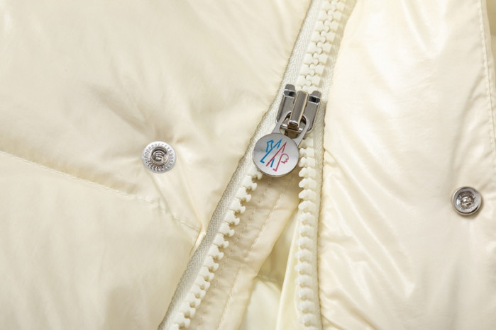 M0*C1ER DOWN JACKET