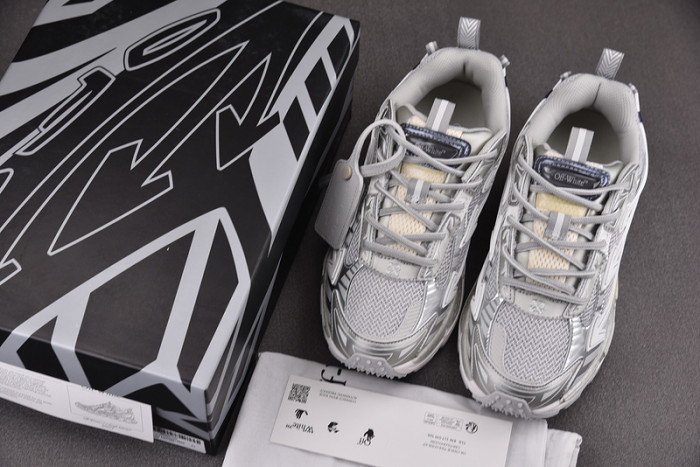 OFW SNEAKER